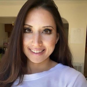 Meet your Posher, Jeanie